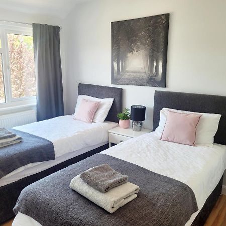 Knollmead House Villa Surbiton ภายนอก รูปภาพ